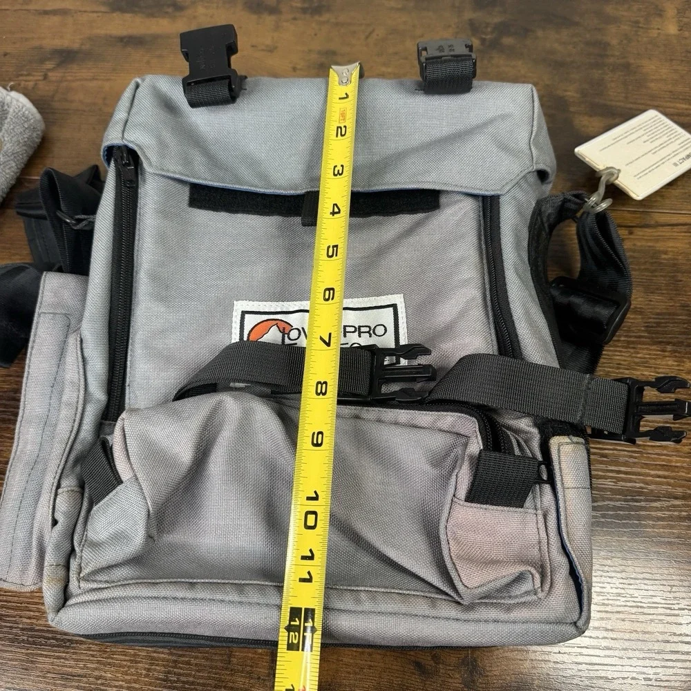 Vintage Lowe-Pro Bag VCR Compact 3 Carrier Gray W/ Strap Retro
